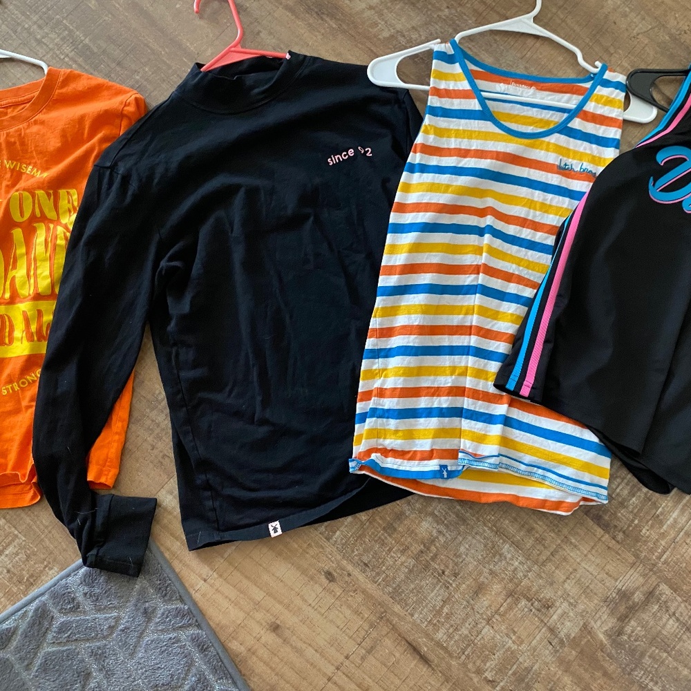 Dutch bros clothes